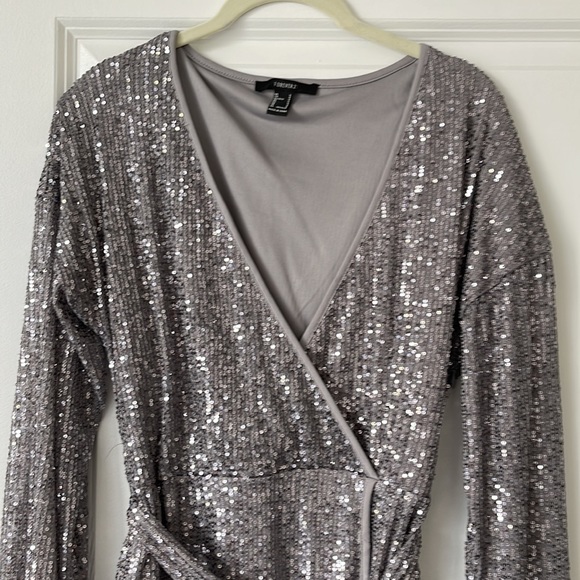Forever 21 sequin dress - Picture 5 of 7